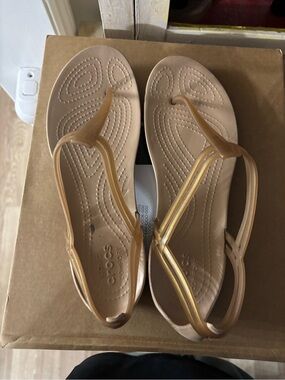 CROCS Women's Jelly Toe-Post Sandals in Beige/Tan